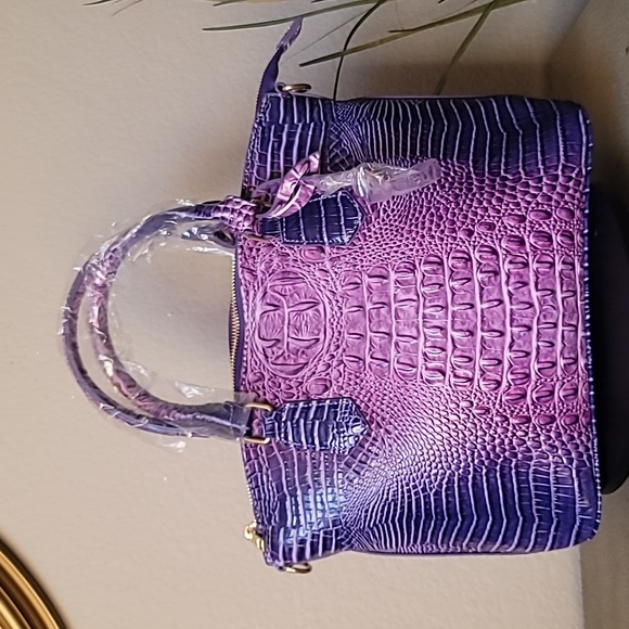 New! TRENDY Multi Purple Hombre Alligator Embossed Satctchel Handbag Purse. - Picture 2 of 9